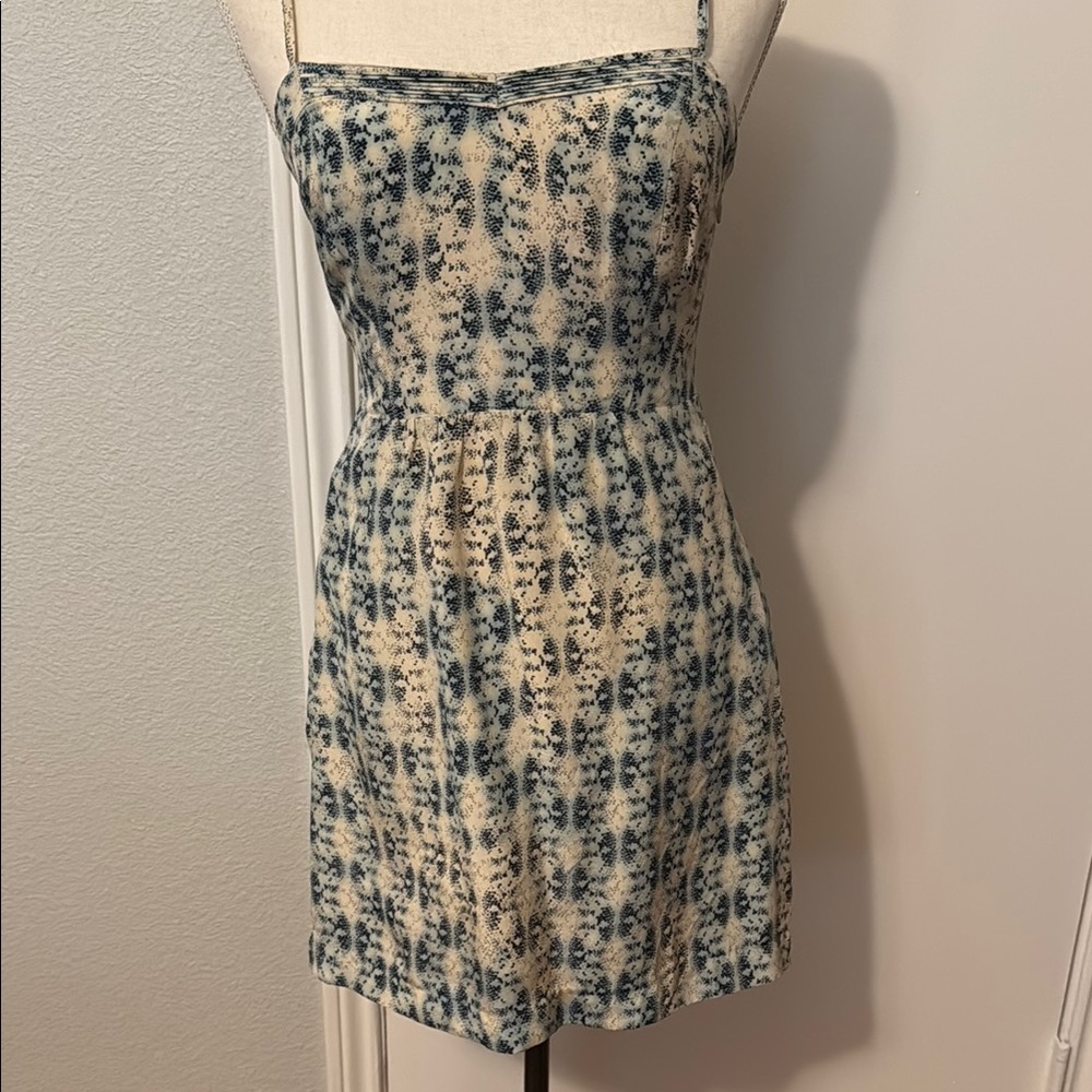Elegant Blue and Cream Patterned Dress